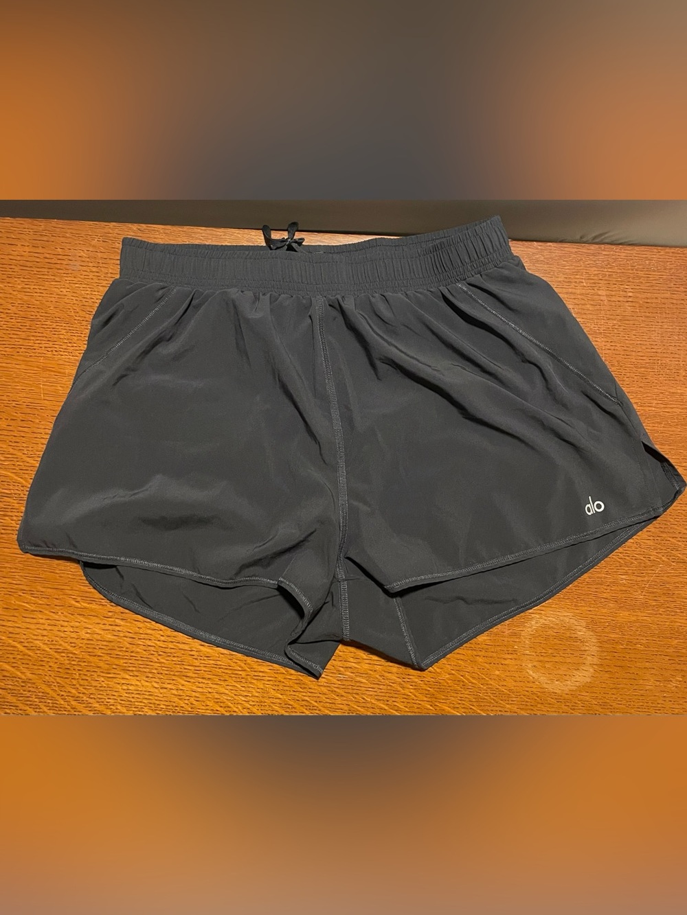 ALO Yoga Graphite Grey Lightweight Athletic Shorts with Drawcord - Picture 1 of 3